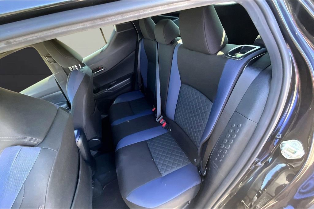 Used 2021 Toyota C-HR XLE image 24