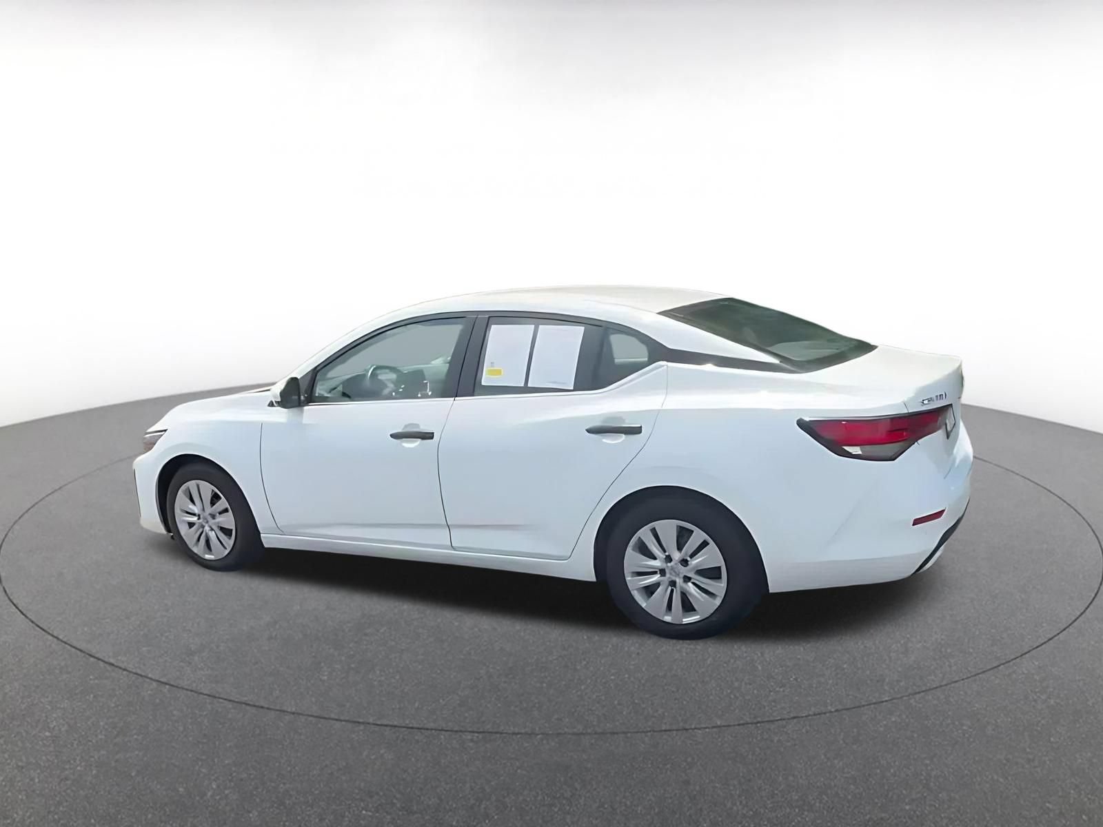 Used 2025 Nissan Sentra S FWD image 10