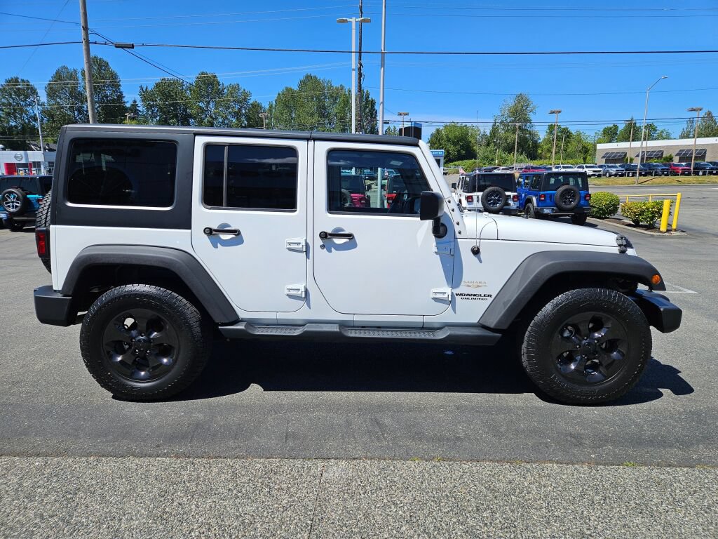 Used 2015 Jeep Wrangler Unlimited Sahara w/ Connectivity Group AWD/4WD image 6