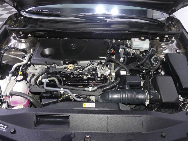 Used 2022 Toyota Camry SE w/ Cold Weather Package FWD image 12
