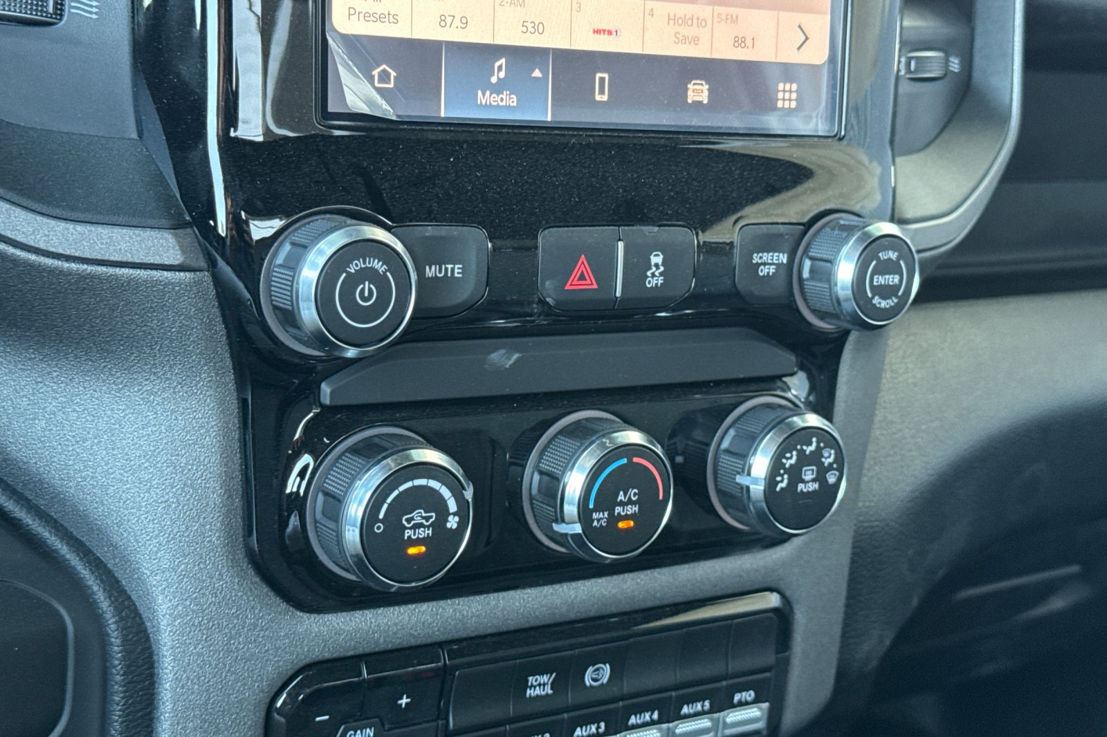 New 2026 RAM 3500 Tradesman w/ Chrome Appearance Group A AWD/4WD image 17