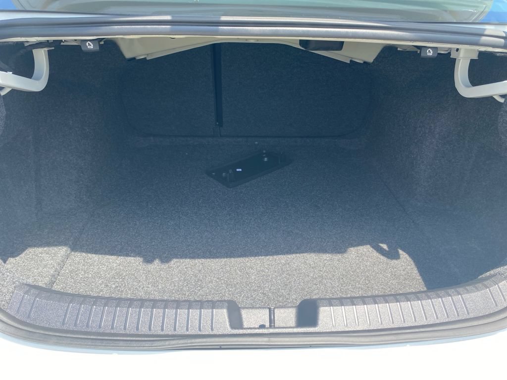 Used 2023 Volkswagen Jetta SE FWD image 15