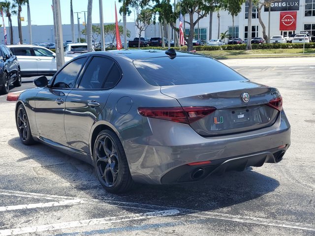 Used 2019 Alfa Romeo Giulia Ti Sport w/ Quick Order Package 22U Sport RWD image 5