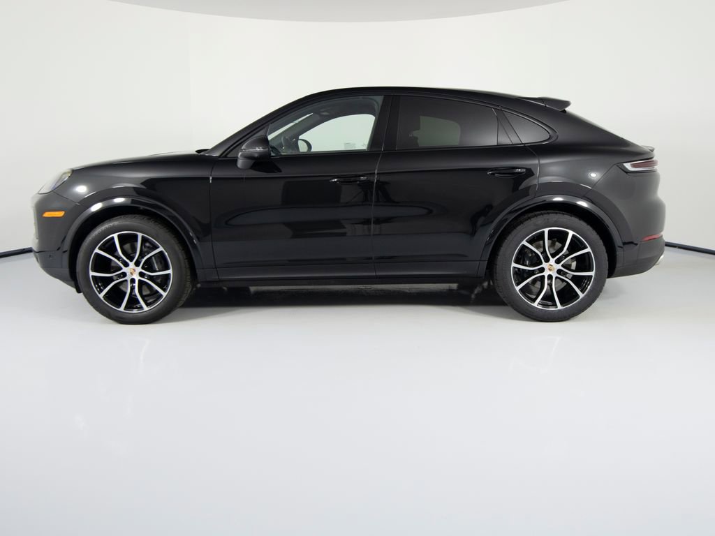 Certified 2025 Porsche Cayenne Coupe image 2