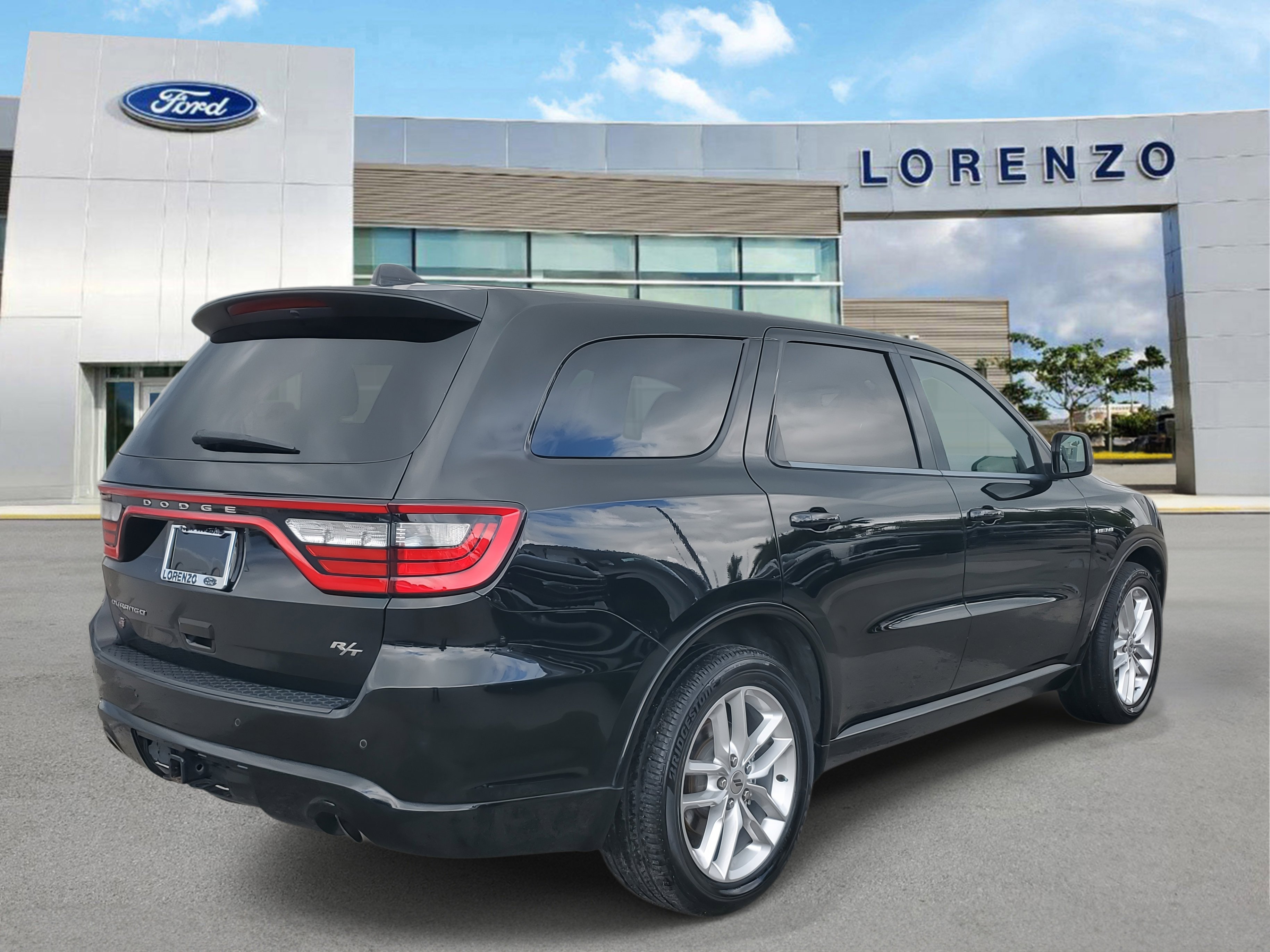Used 2022 Dodge Durango R/T w/ Trailer Tow Group IV image 4