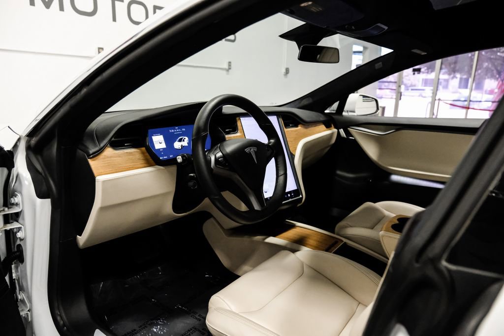 Used 2020 Tesla Model S Long Range image 3