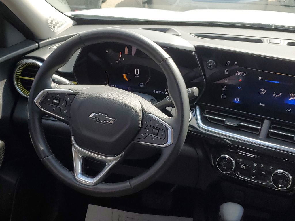 Certified 2024 Chevrolet Trax ACTIV w/ Sunroof Package FWD image 28