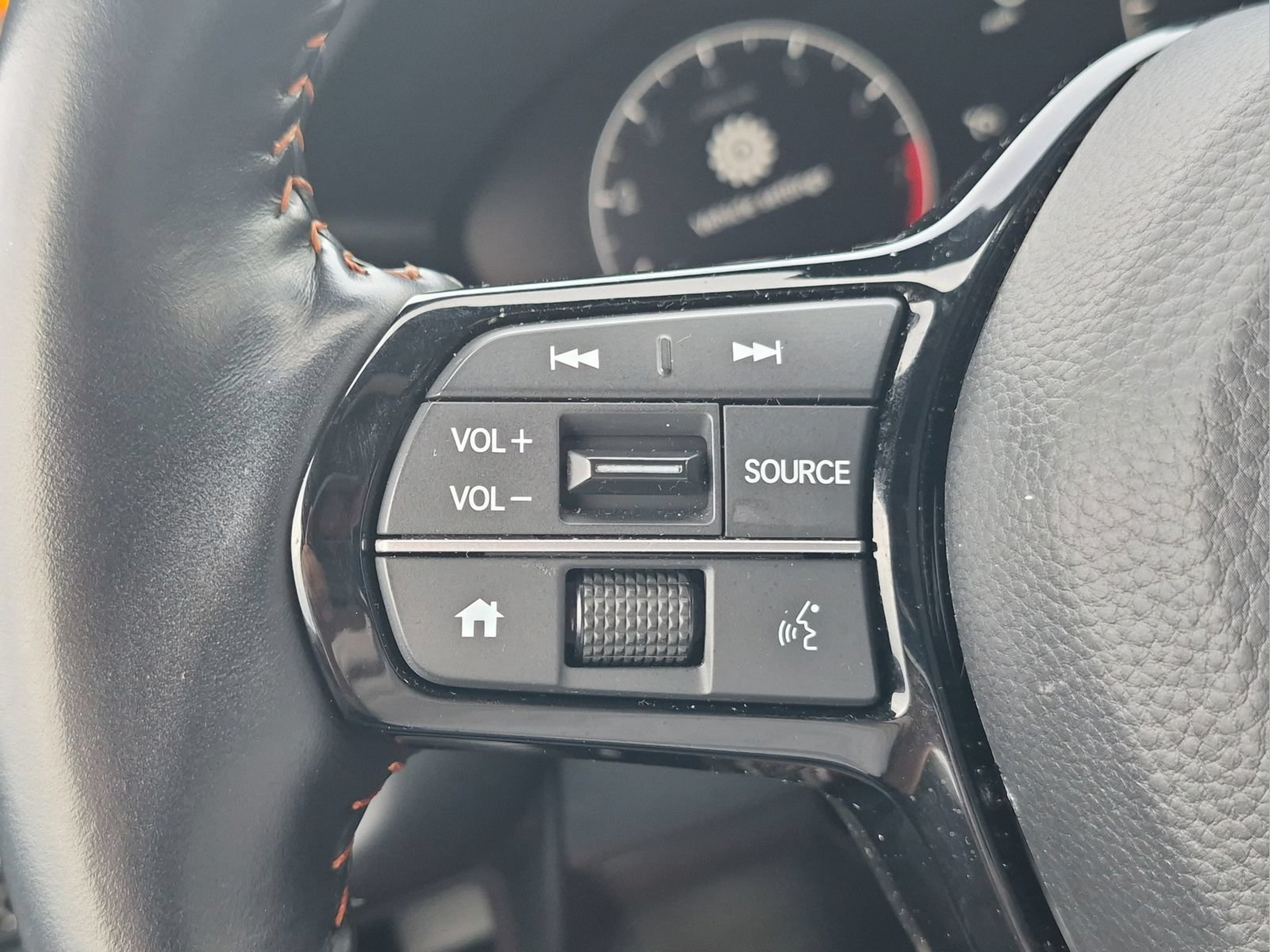 Certified 2025 Honda HR-V Sport image 13