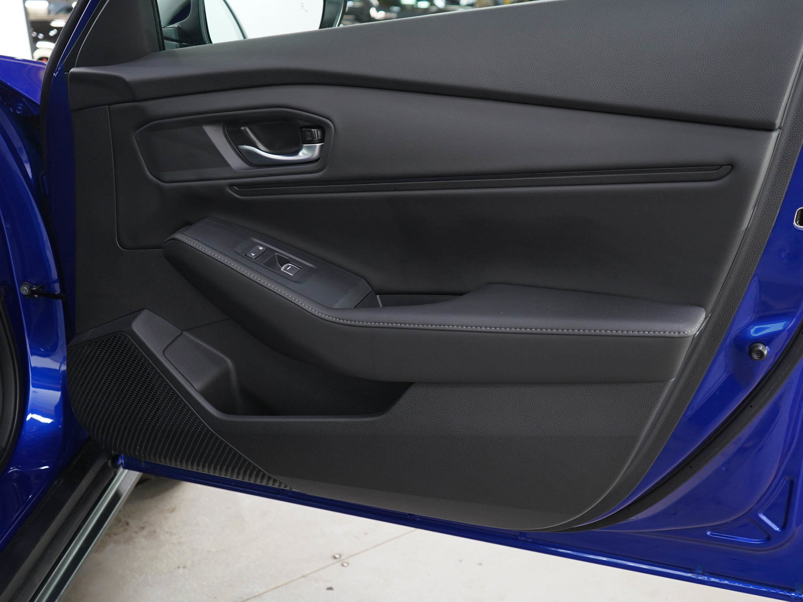 Used 2025 Honda Accord Sport image 9