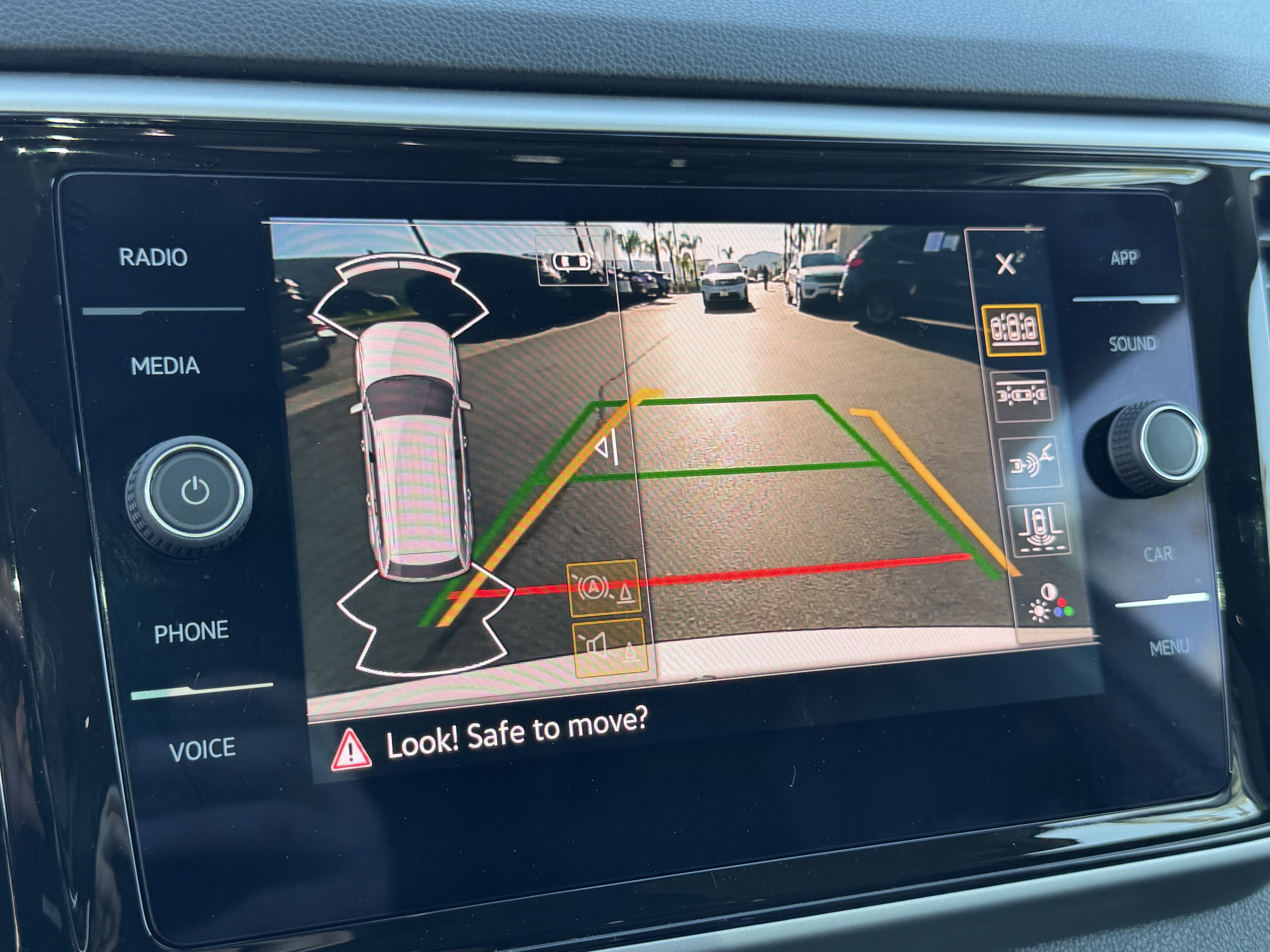 Used 2022 Volkswagen Atlas SE image 27