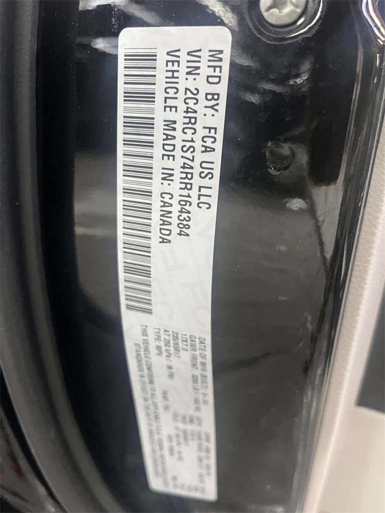 Used 2024 Chrysler Pacifica Select image 22