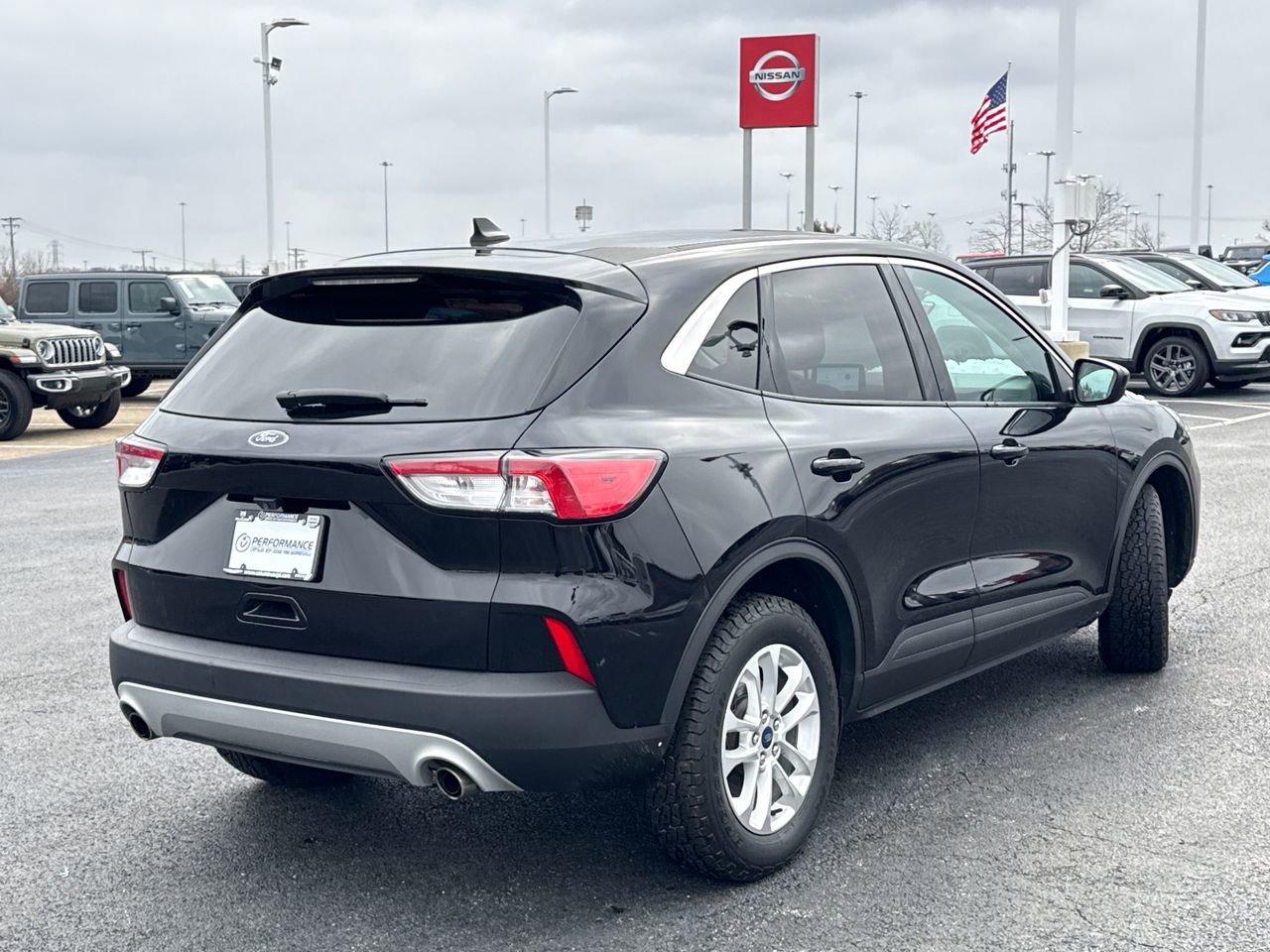 Used 2021 Ford Escape SE image 3