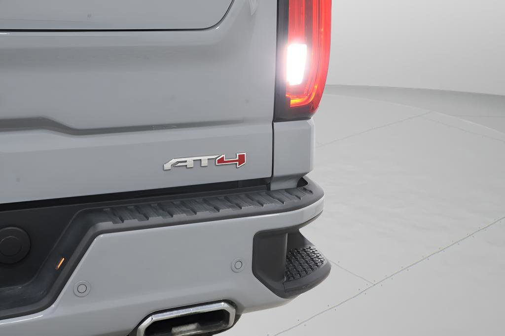 Used 2024 GMC Sierra 1500 AT4 w/ Technology Package image 30