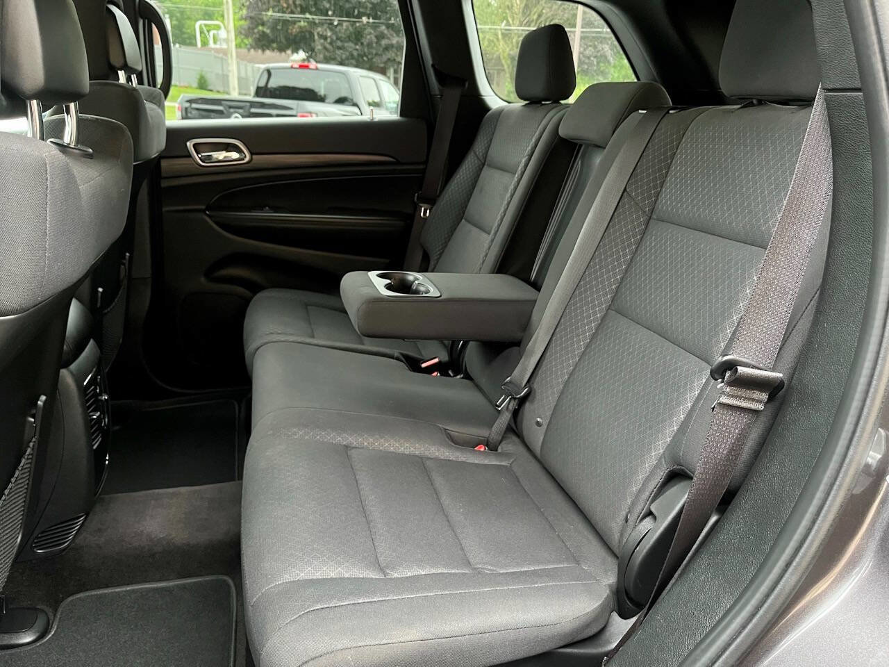 Used 2019 Jeep Grand Cherokee Laredo image 12