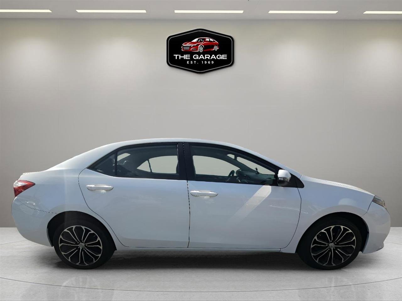 Used 2015 Toyota Corolla S FWD image 7