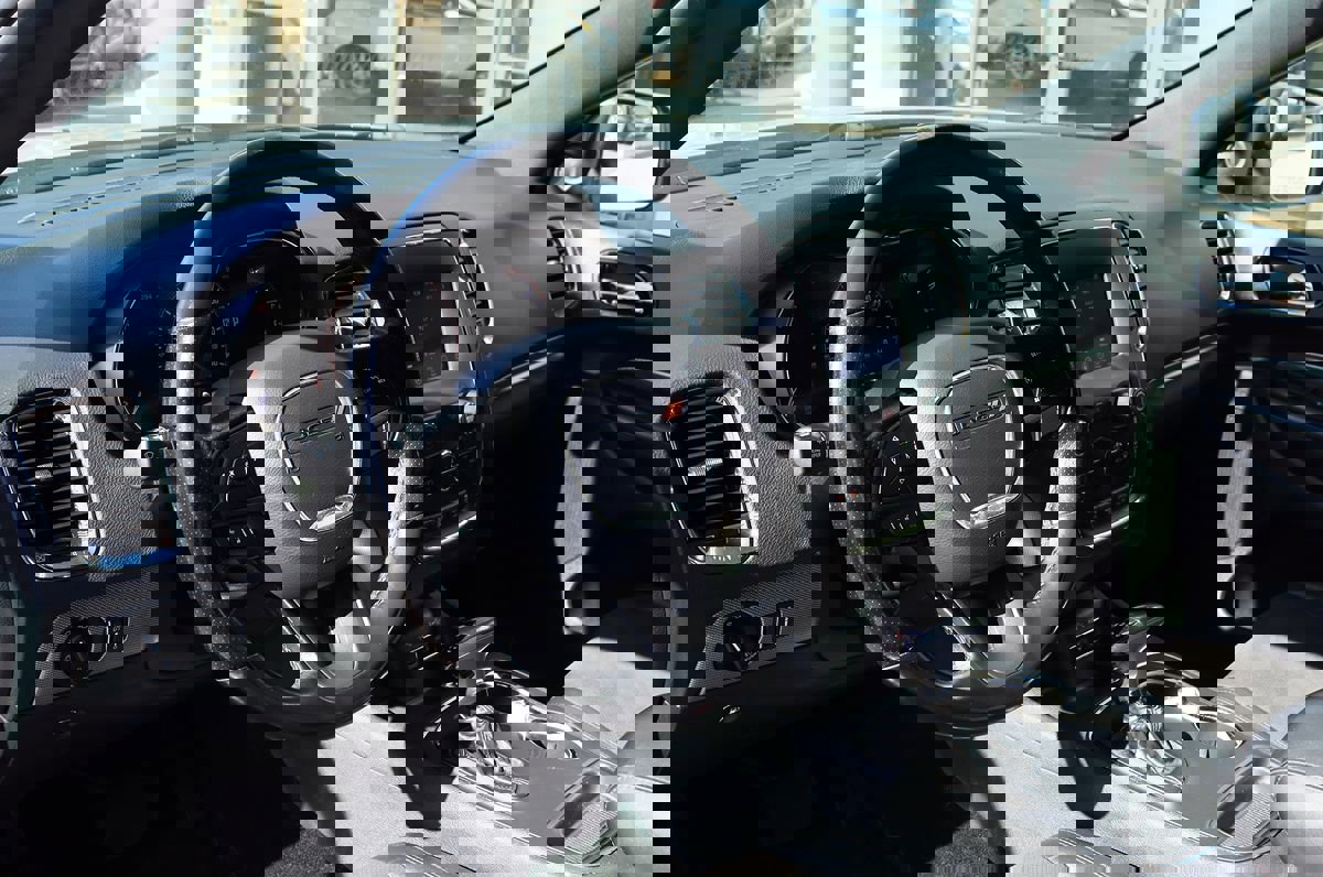 Used 2020 Dodge Durango GT image 42