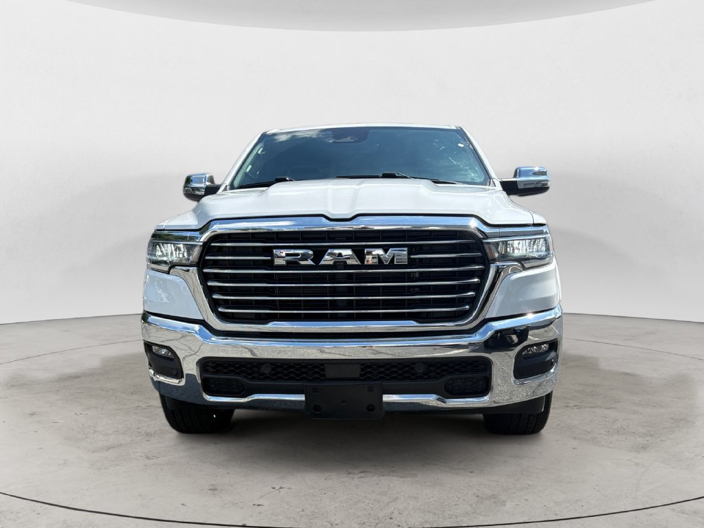 Used 2025 RAM 1500 Laramie AWD/4WD image 8