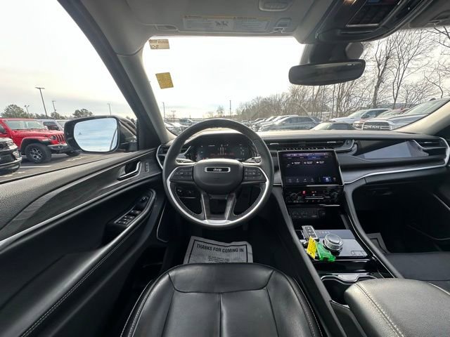 Used 2022 Jeep Grand Cherokee Limited 4xe image 16