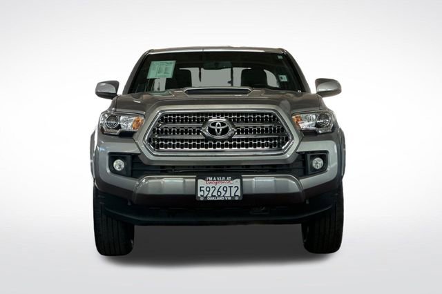 Used 2017 Toyota Tacoma TRD Sport image 9