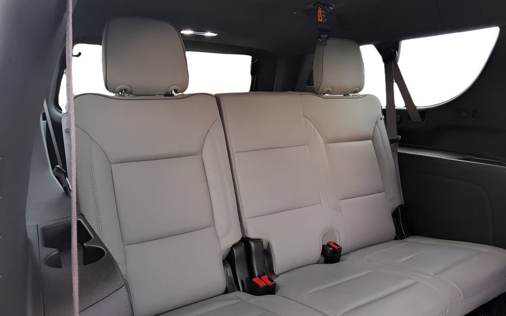 Used 2025 GMC Yukon XL Elevation AWD/4WD image 36