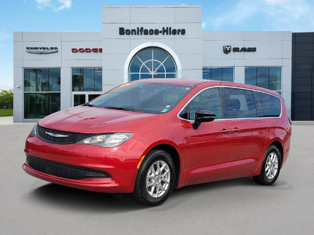 Used 2025 Chrysler Voyager LX FWD image 3