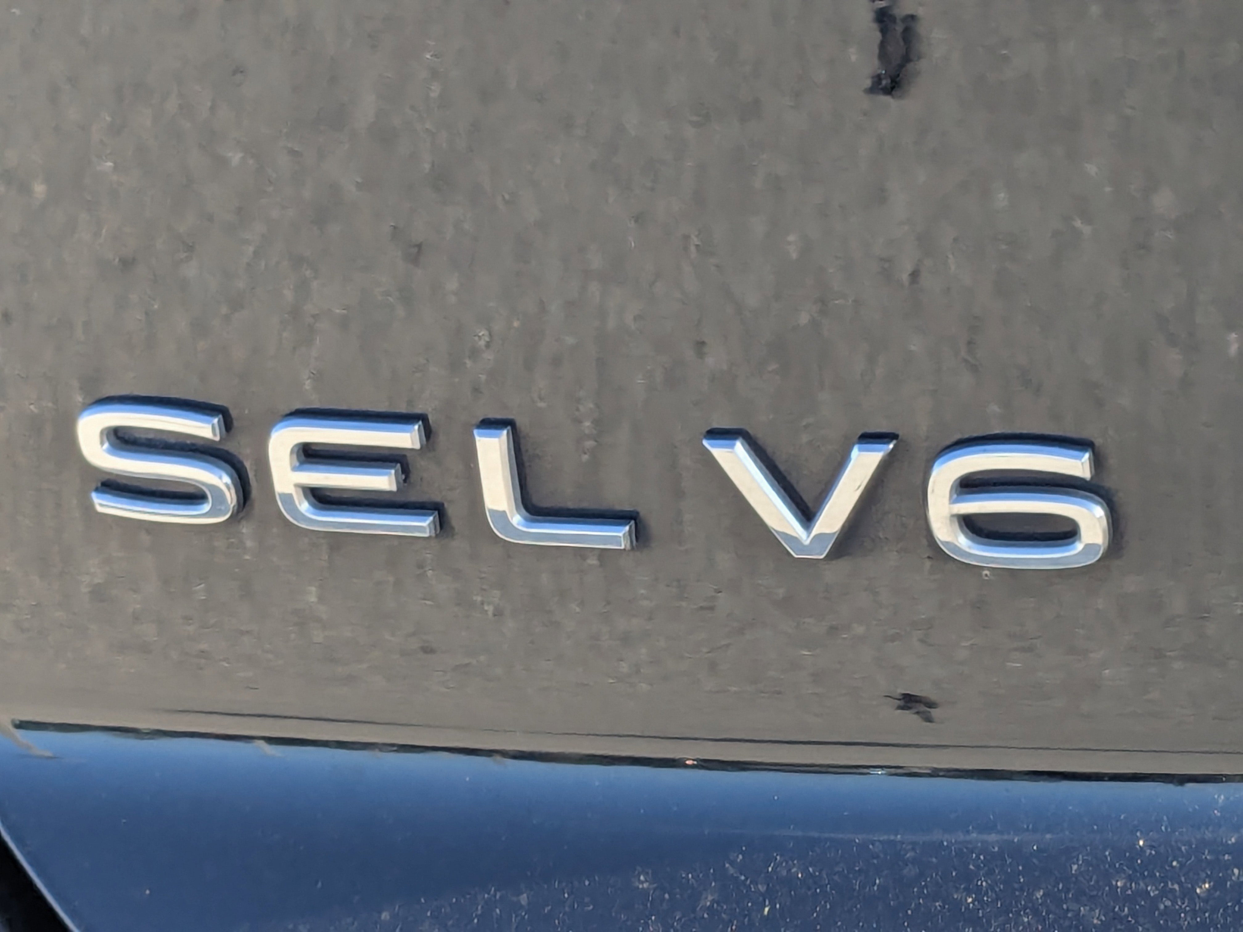 Used 2023 Volkswagen Atlas Cross Sport SEL image 16