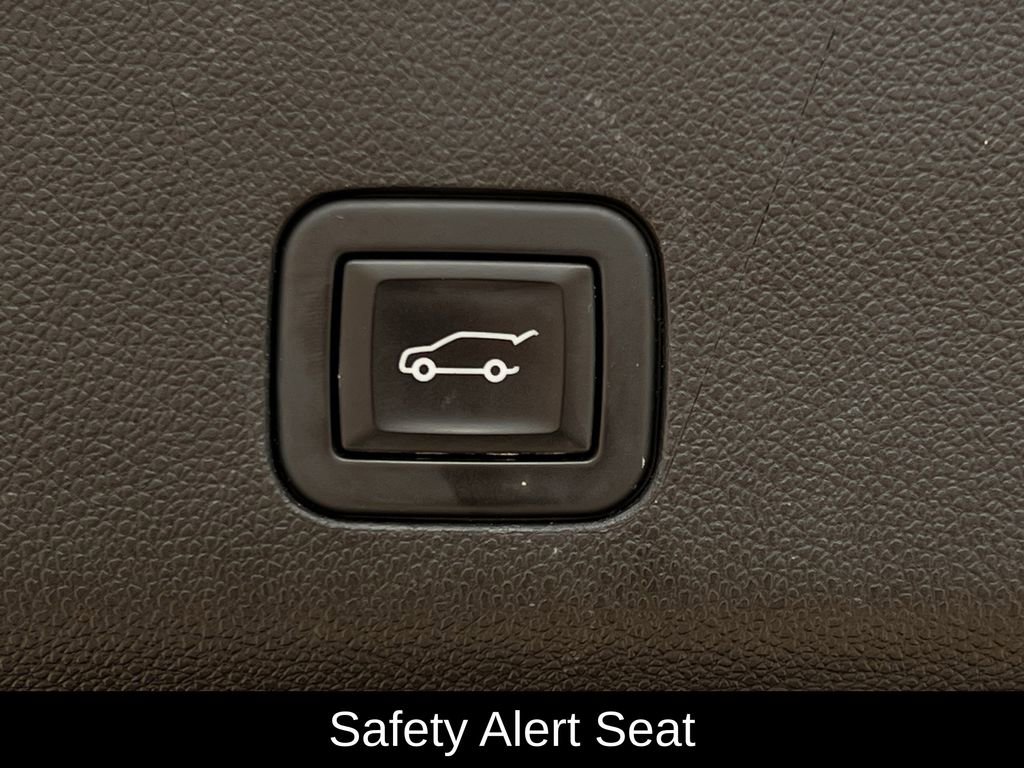 Used 2023 GMC Yukon SLT image 37