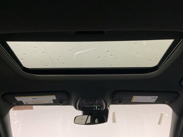 New 2026 Chevrolet Trax RS w/ Sunroof Package FWD image 25