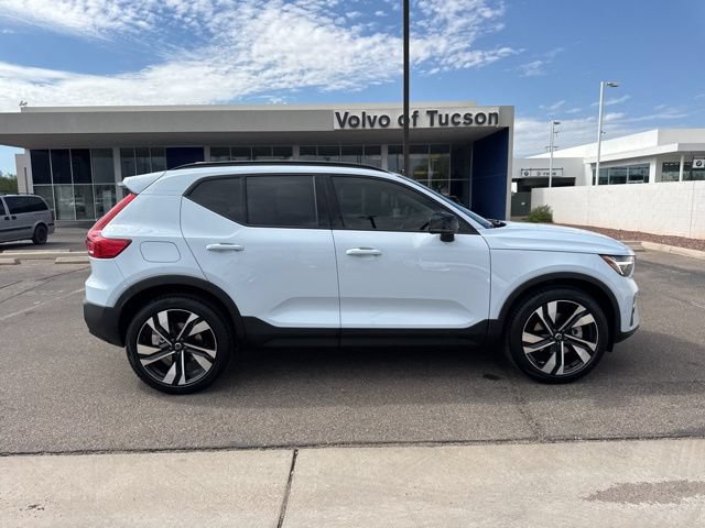 New 2026 Volvo XC40 B5 Ultra w/ Climate Package AWD/4WD image 4
