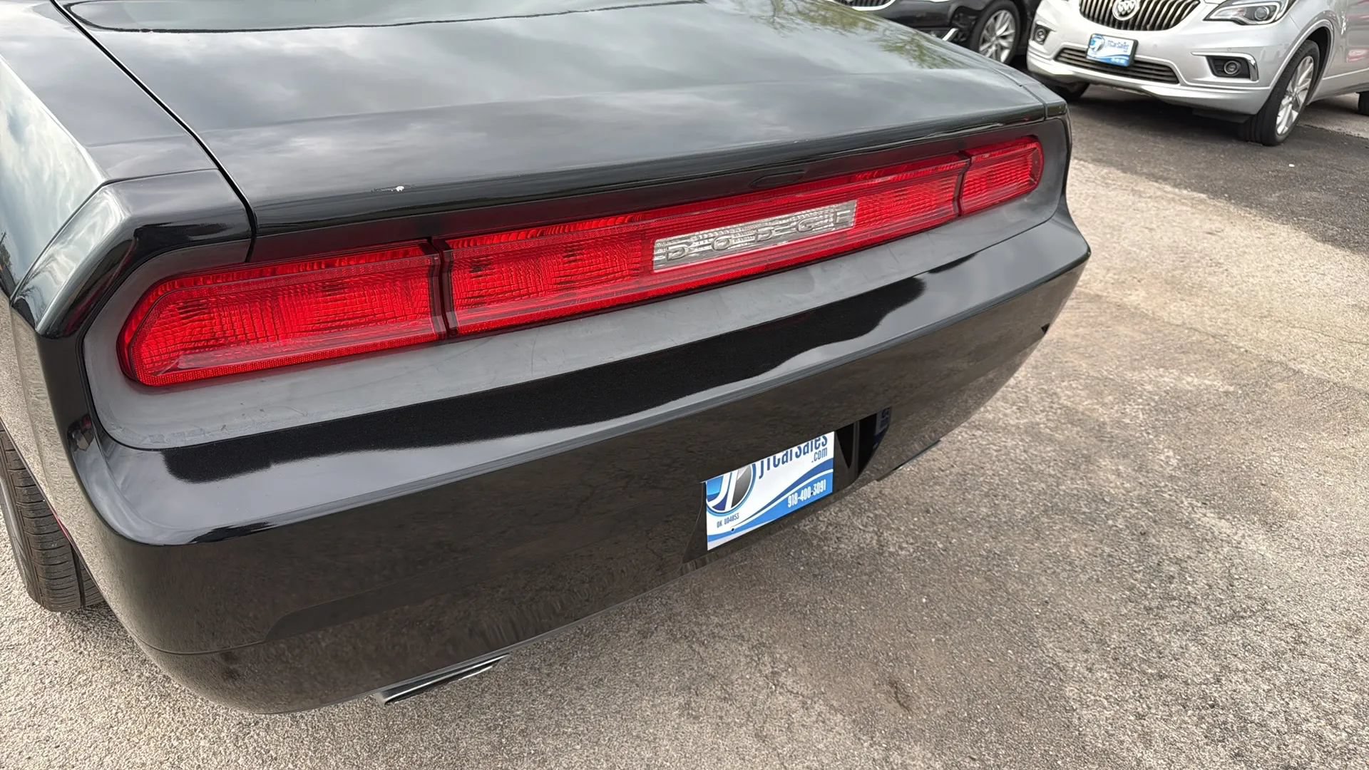 Used 2014 Dodge Challenger SXT RWD image 23