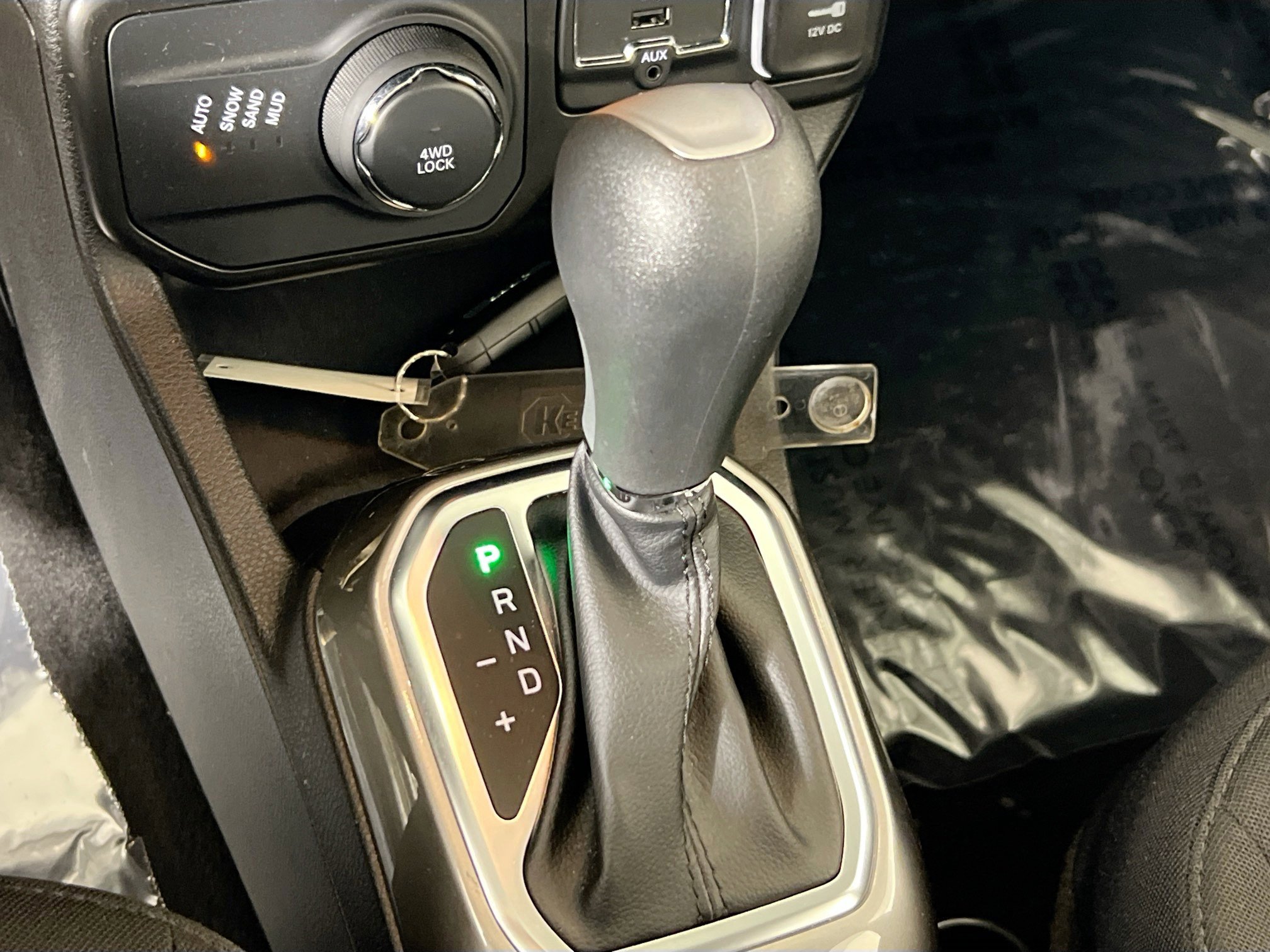 Used 2022 Jeep Renegade Latitude w/ Sun/Sound Group AWD/4WD image 17