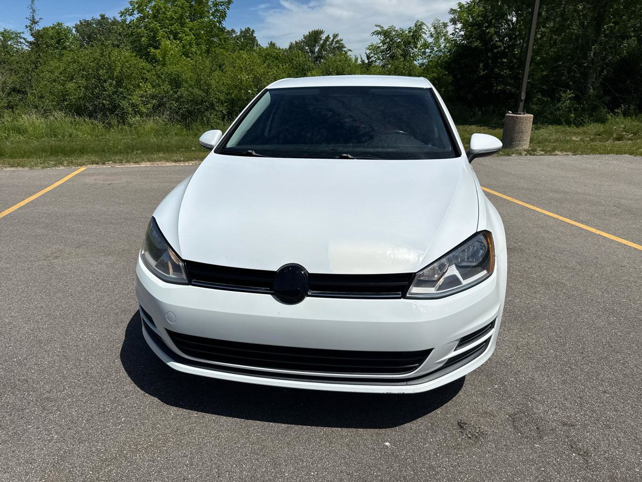 Used 2015 Volkswagen Golf TDI S FWD image 2