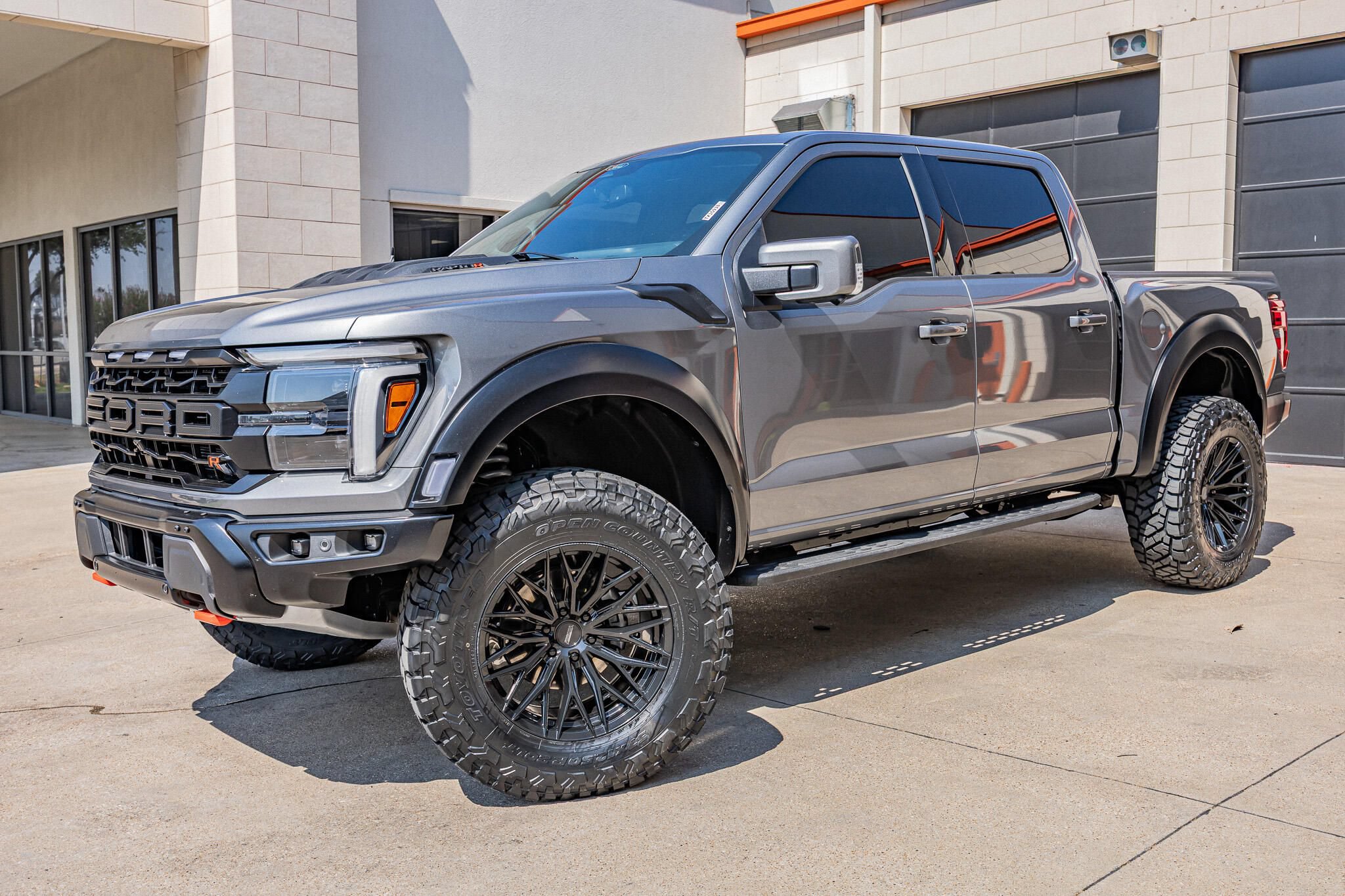 Used 2025 Ford F150 Raptor w/ Equipment Group 803A Raptor R AWD/4WD image 12