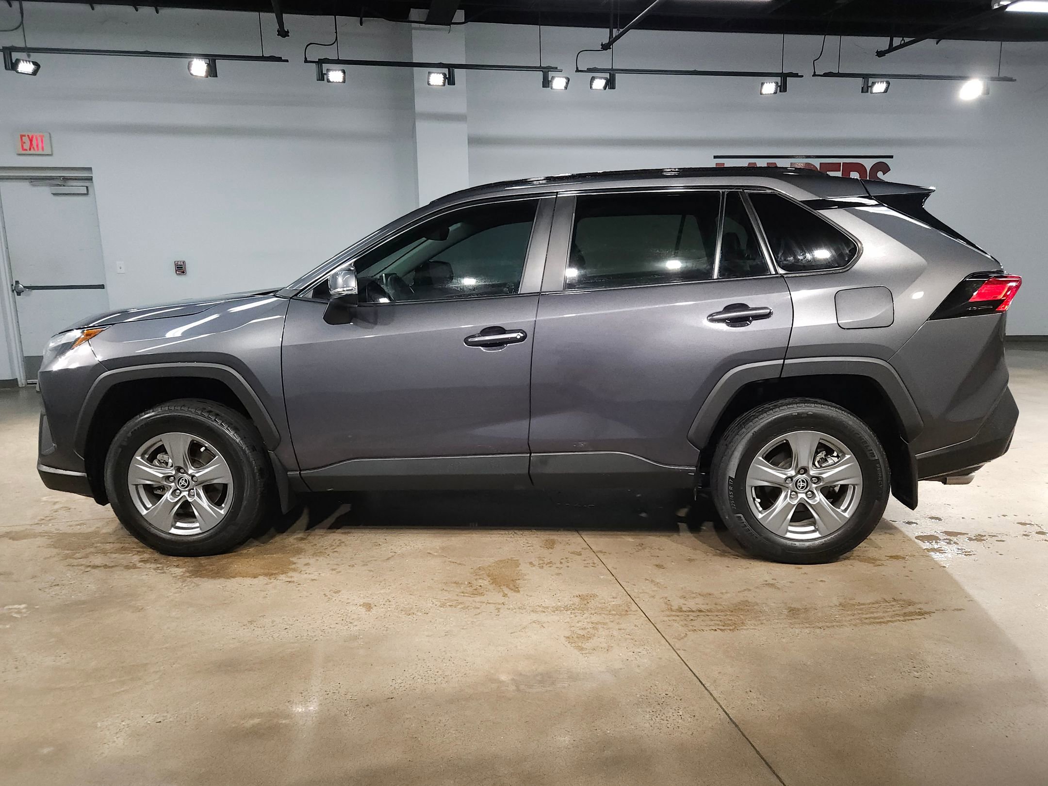 Used 2023 Toyota RAV4 XLE w/ Convenience Package AWD/4WD image 4