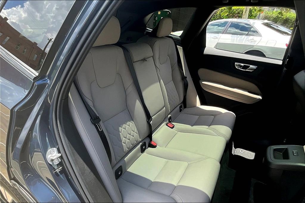 New 2026 Volvo XC60 B5 Plus w/ Protection Package Premier AWD/4WD image 16