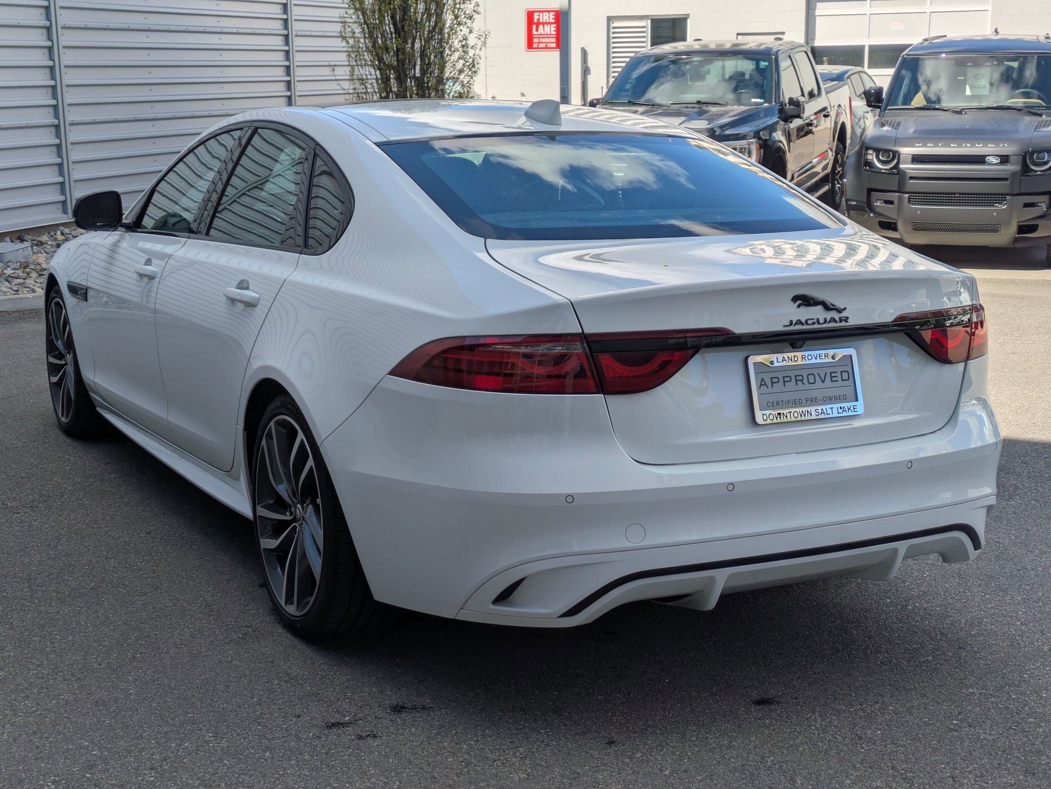 Used 2024 Jaguar XF R-Dynamic SE image 10
