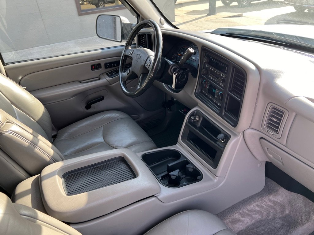 Used 2005 Chevrolet Silverado 2500 LT w/ Heavy-Duty Power Package image 14
