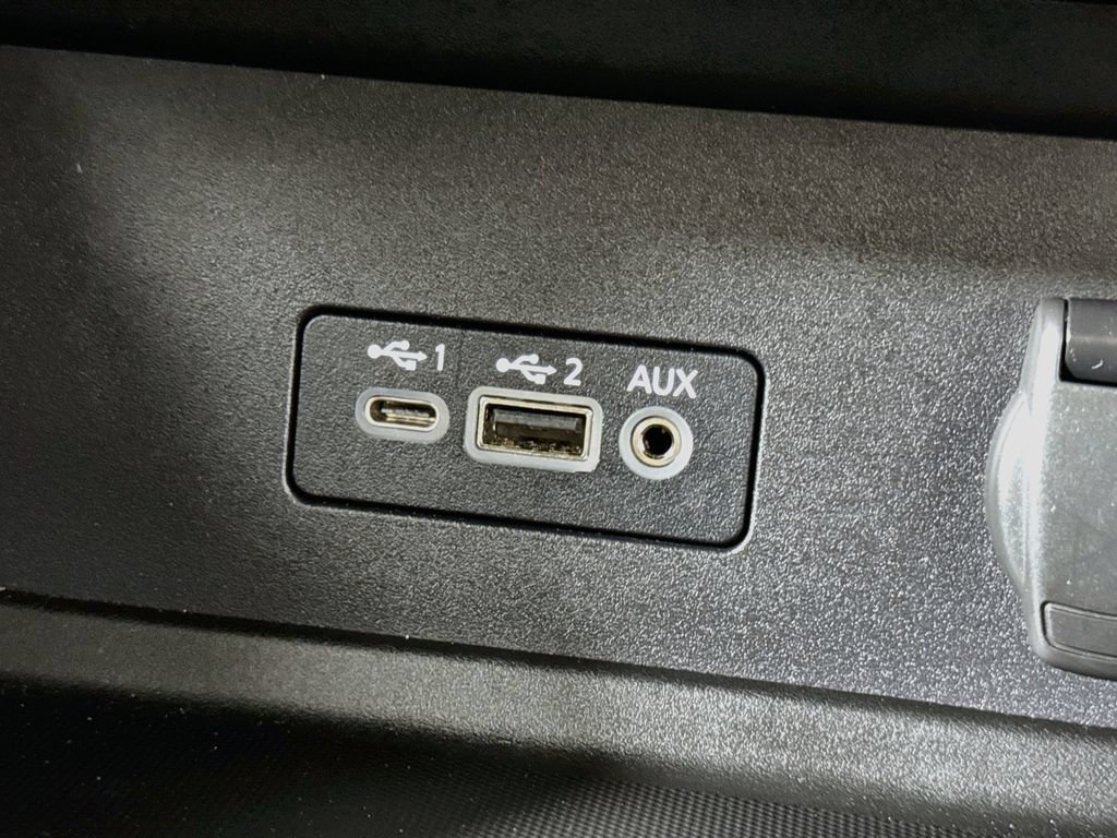 Used 2020 Nissan Sentra SV FWD image 14