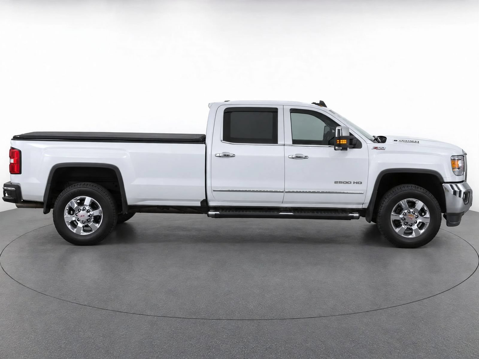 Used 2019 GMC Sierra 3500 SLT w/ Duramax Plus Package AWD/4WD image 4