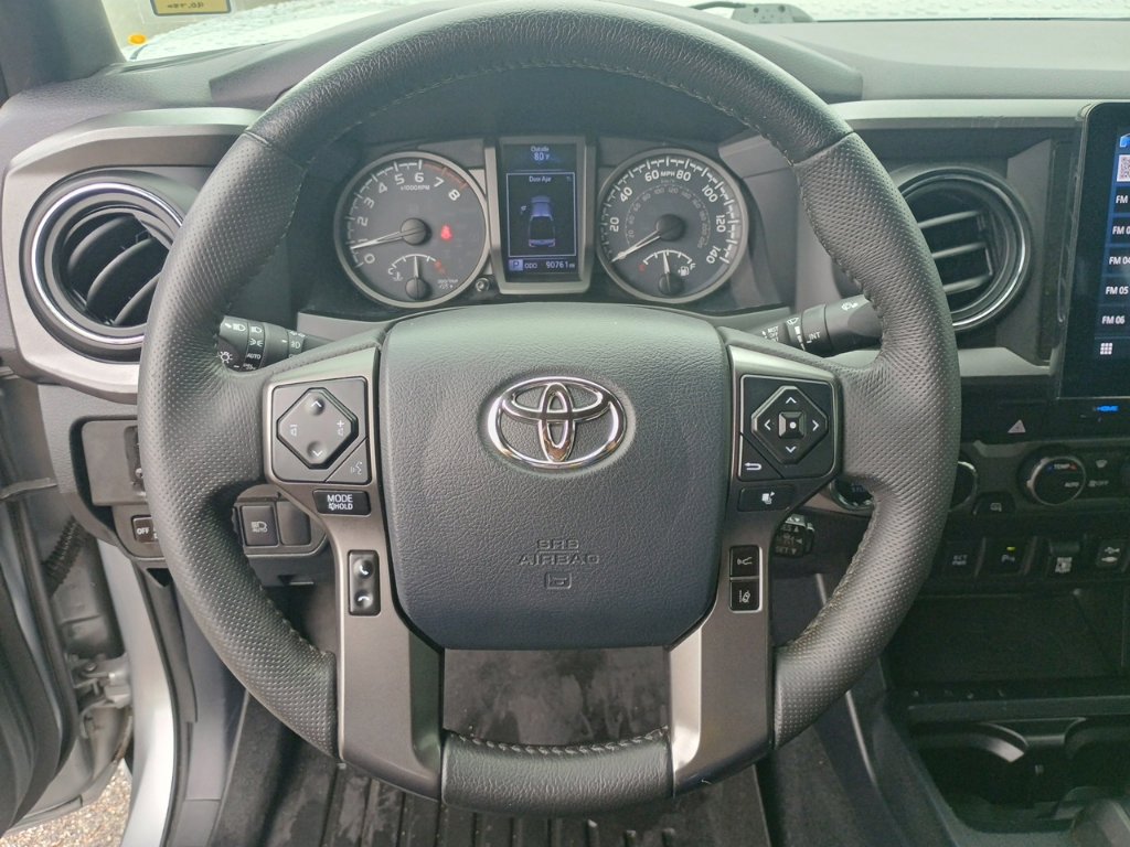 Used 2019 Toyota Tacoma TRD Sport w/ TRD Premium Sport Package AWD/4WD image 25