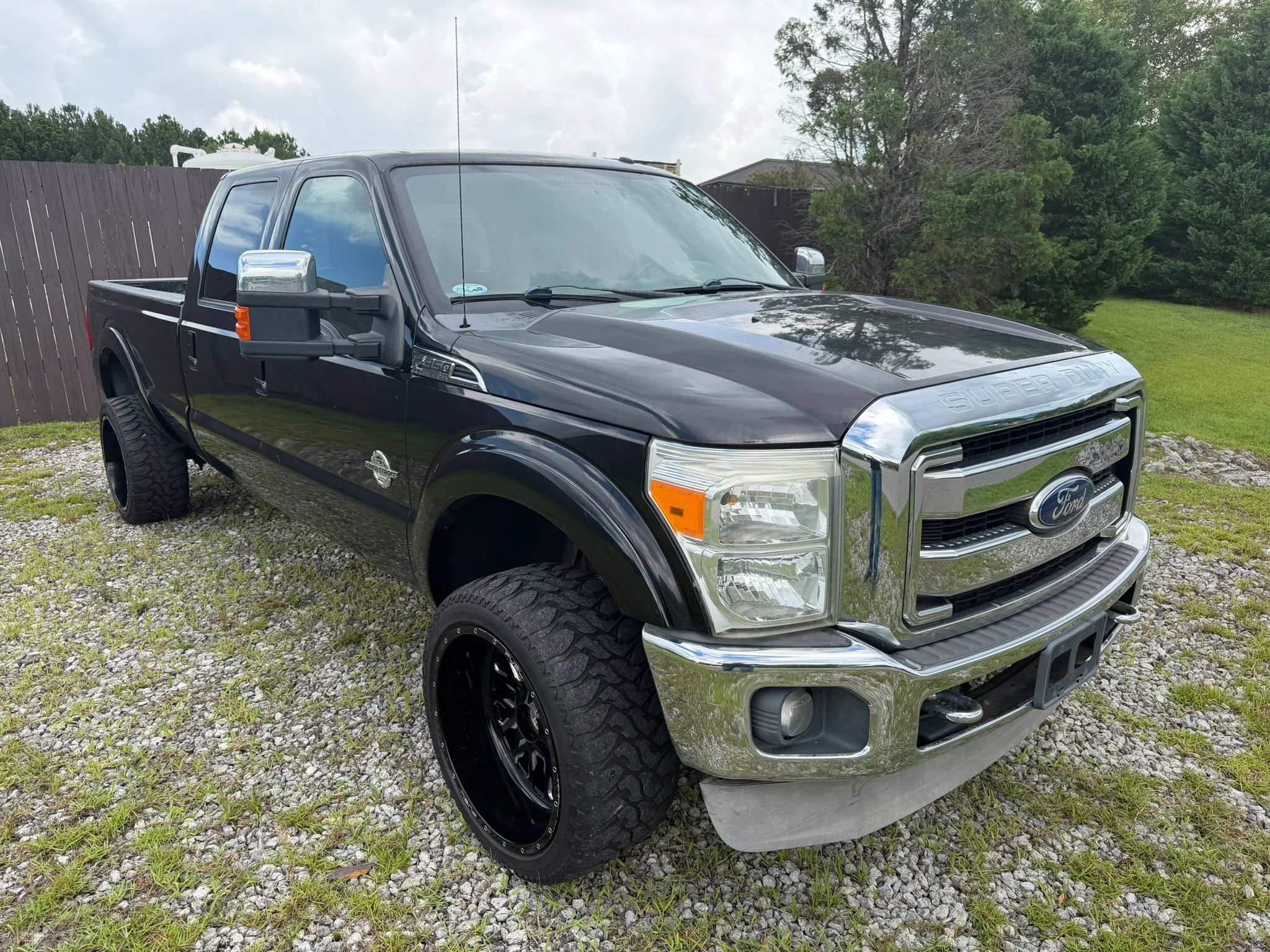 Used 2011 Ford F350 Lariat w/ Lariat Ultimate Pkg AWD/4WD image 4