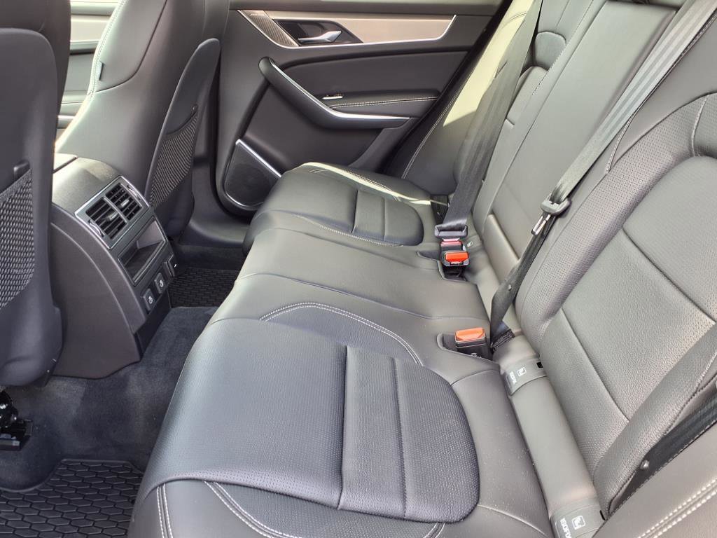 New 2026 Jaguar F-PACE R-Dynamic S image 5