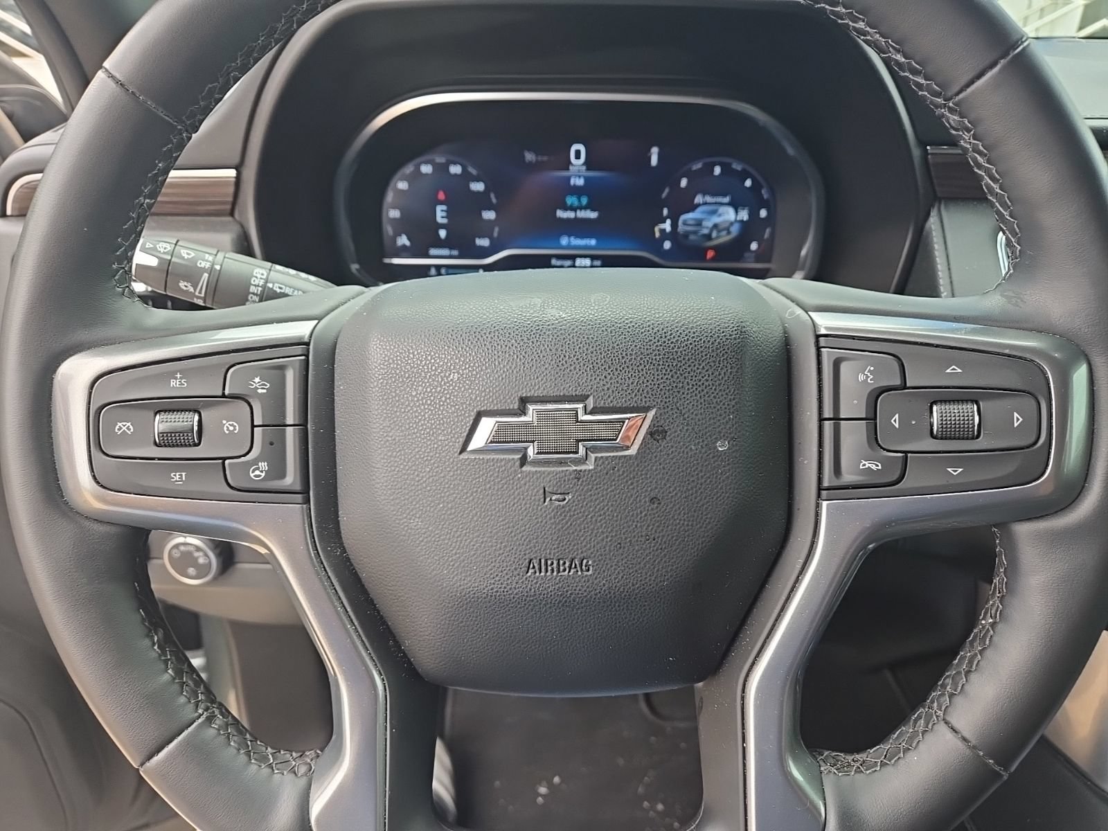 Used 2024 Chevrolet Tahoe Z71 w/ Z71 Off-Road Package AWD/4WD image 11