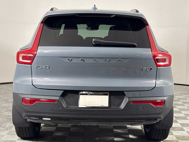 Used 2023 Volvo XC40 B5 Ultimate AWD/4WD image 7