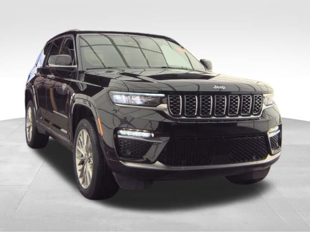 Used 2022 Jeep Grand Cherokee Summit w/ Advanced Protech Group IV AWD/4WD image 3