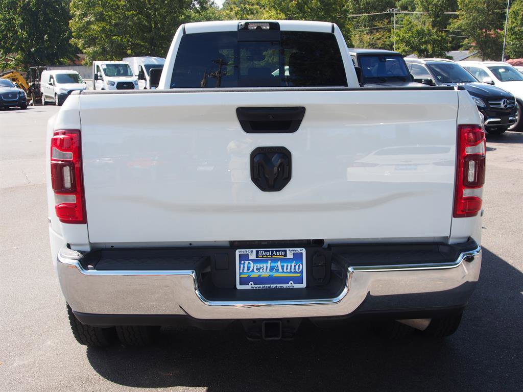Used 2024 RAM 3500 Tradesman w/ Chrome Appearance Group image 4
