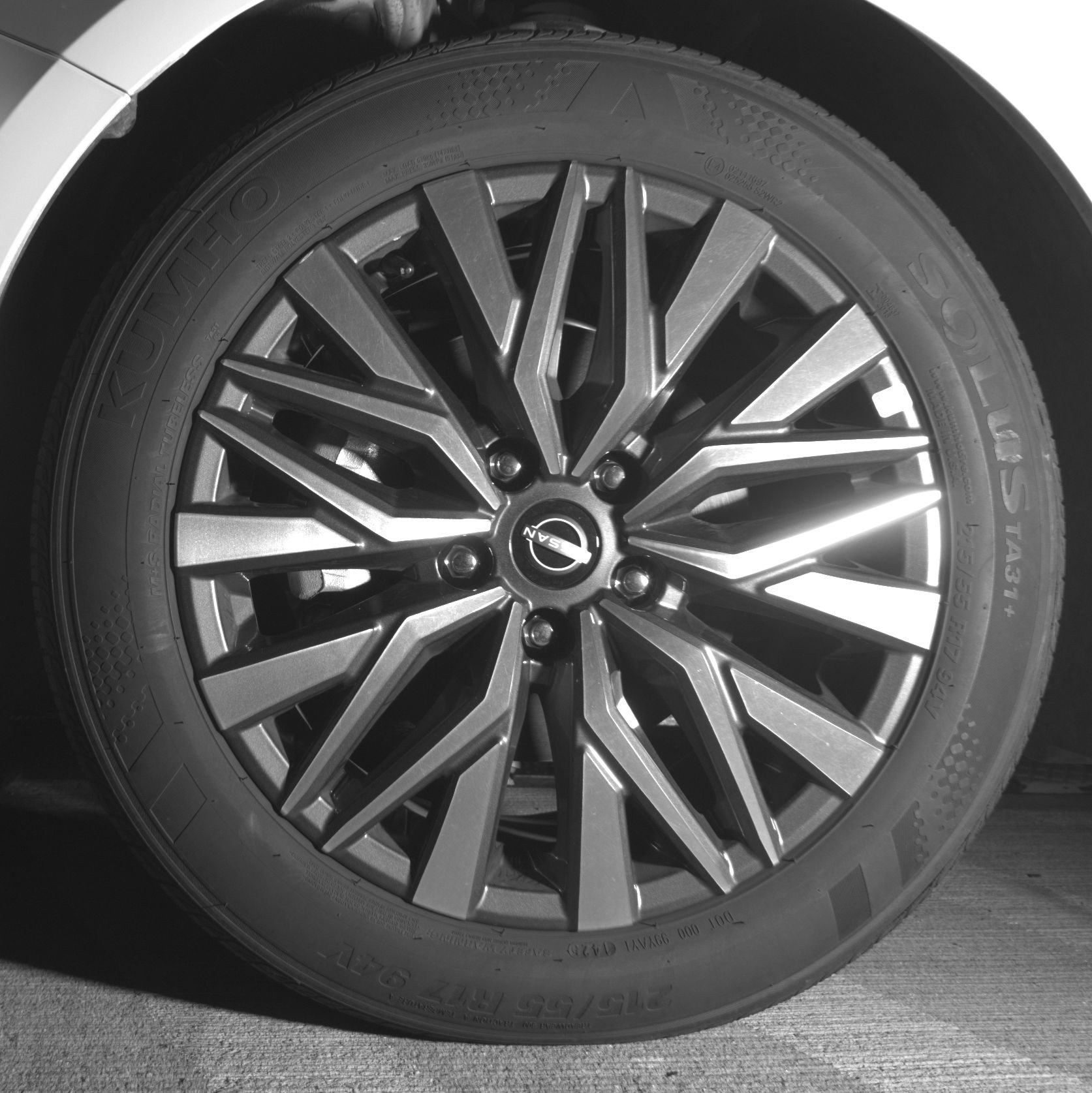 Used 2025 Nissan Altima 2.5 SV FWD image 12