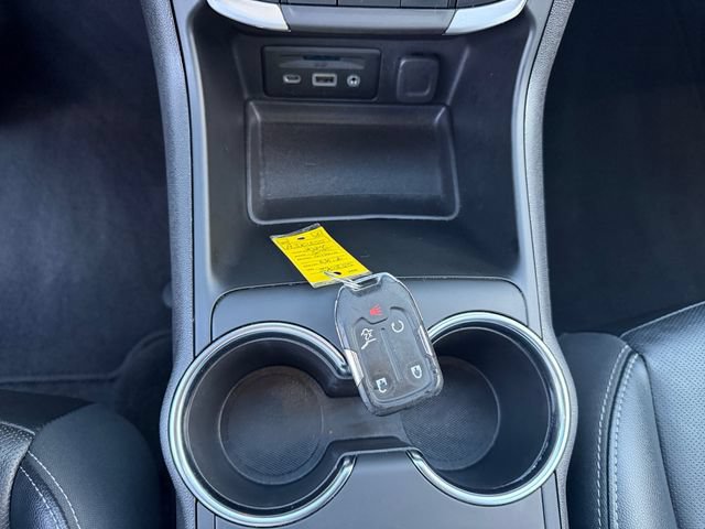 Used 2024 GMC Terrain SLT AWD/4WD image 30