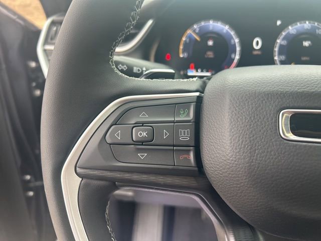 New 2025 Jeep Grand Cherokee L Altitude image 24
