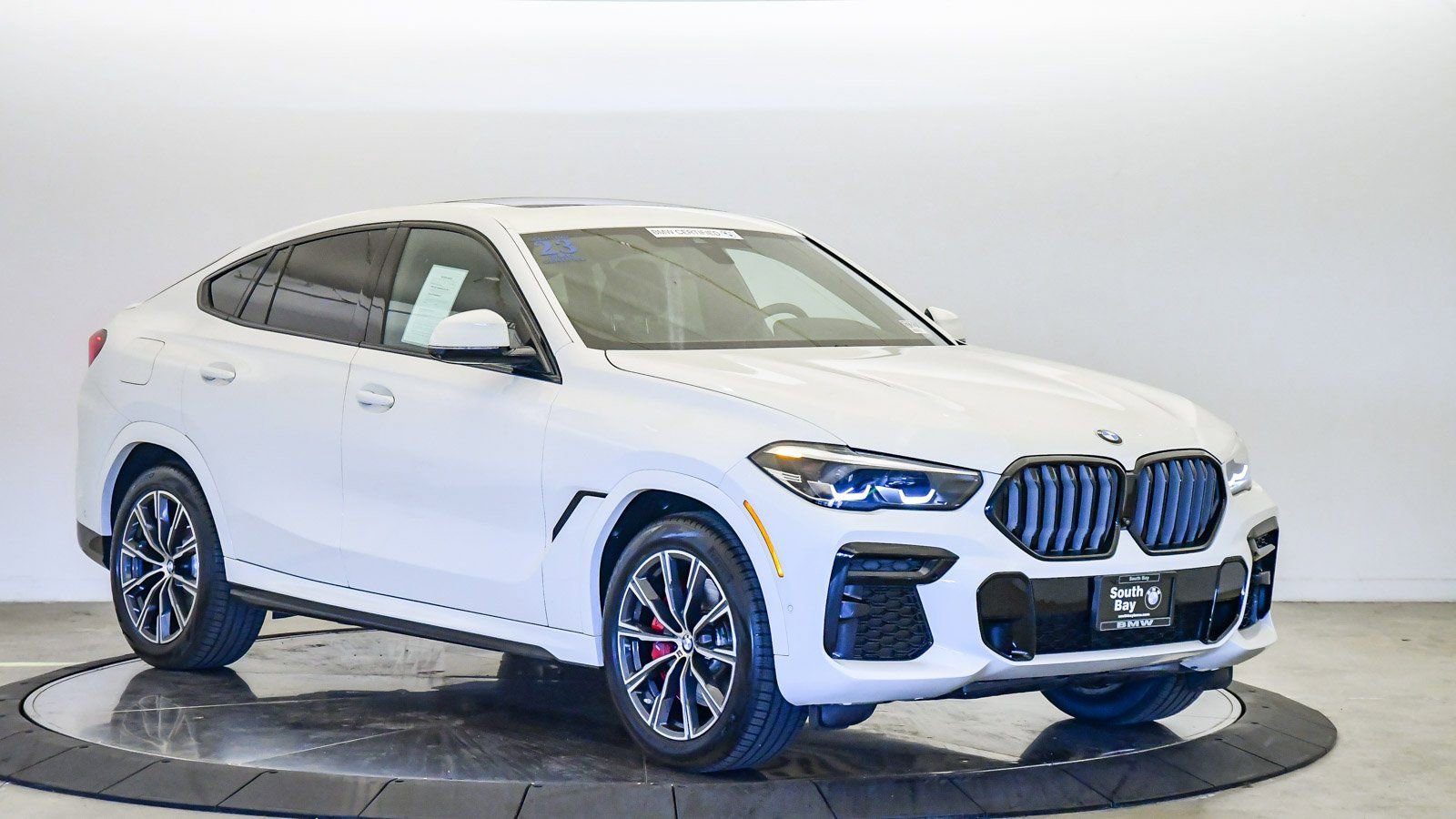 Certified 2023 BMW X6 xDrive40i w/ M Sport Package image 6